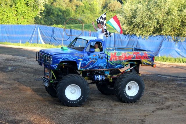 "Monster Truck" Kaszkadőr Show